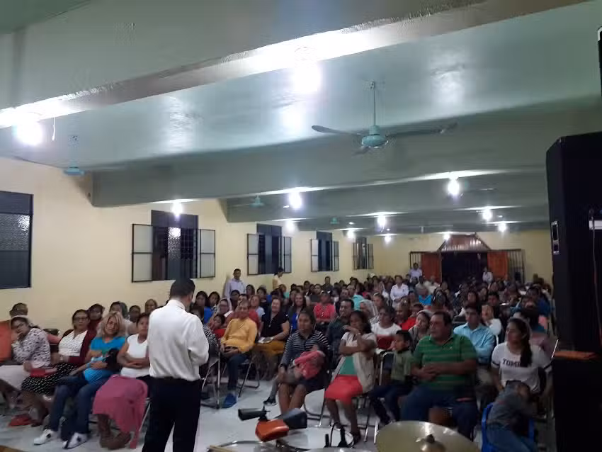 1ra Iglesia Apost&oacute;lica de la F&eacute; en Cristo Jes&uacute;s