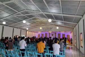 Alas De Aguila..HOSSANA EN LAS ALTURAS