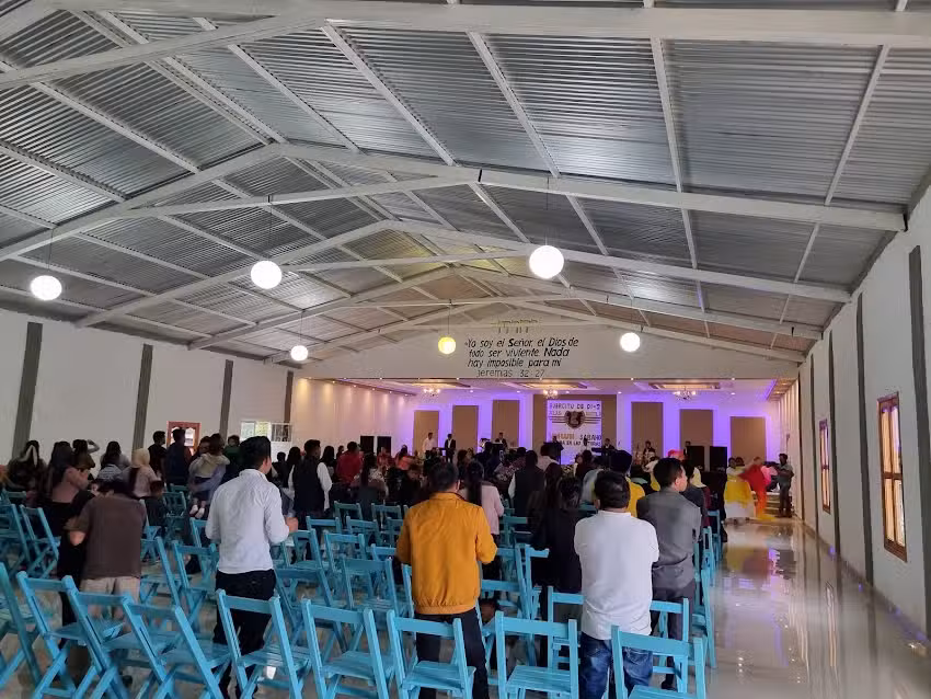 Alas De Aguila..HOSSANA EN LAS ALTURAS