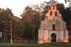 Antigua Iglesia de Chabl&eacute;
