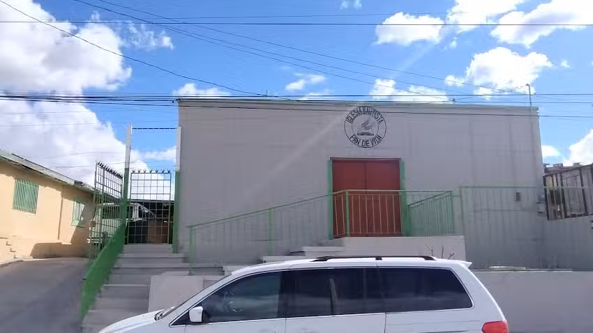 AQUI SE RE&Uacute;NE LA IGLESIA BAUTISTA Pan De Vida