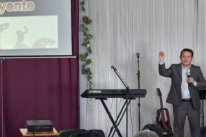 Barro de Dios Ministerios Ebenezer Emmanuel Renuevos