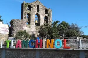 Campanario Parroquia San Agustin