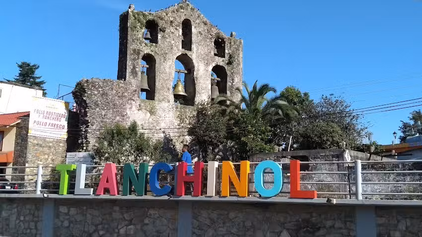 Campanario Parroquia San Agustin