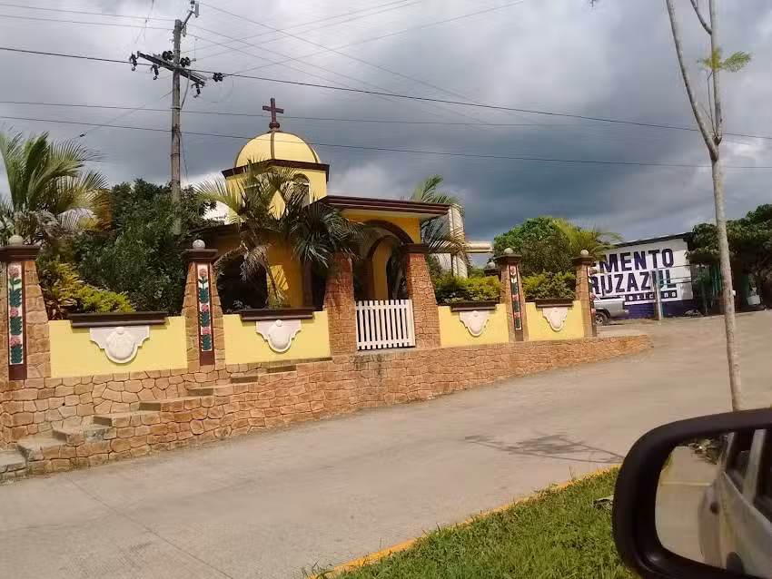 Capilla A La Virgen De Guadalupe
