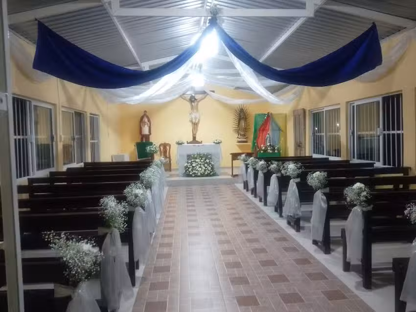 Capilla Catolica San Carlos Borromeo