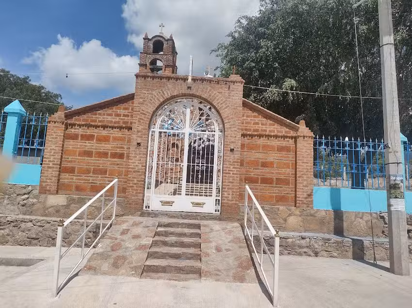 Capilla de Agua Tibia