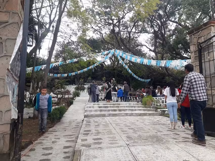 Capilla de la Virgen de Lourdes