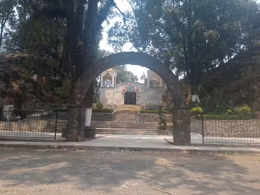 Capilla de las cruces