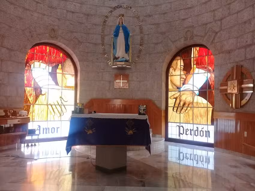 Capilla de nuestra se&ntilde;ora de la medalla milagrosa