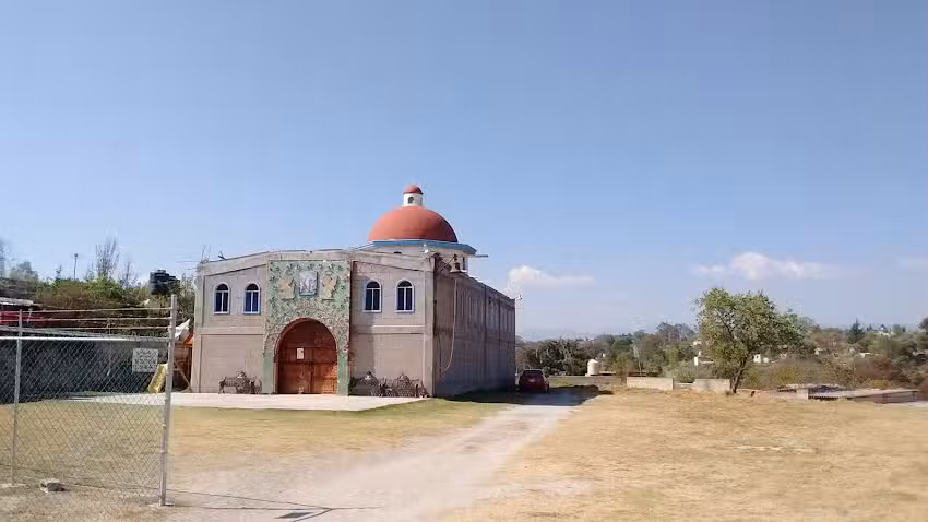 Capilla Del Barrio De La Luz