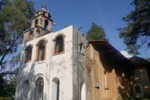 Capilla del Sagrado Coraz&oacute;n de Jes&uacute;s, Dos Estrellas