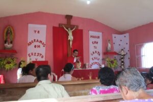 Capilla la Santa Cruz, paso lim&oacute;n