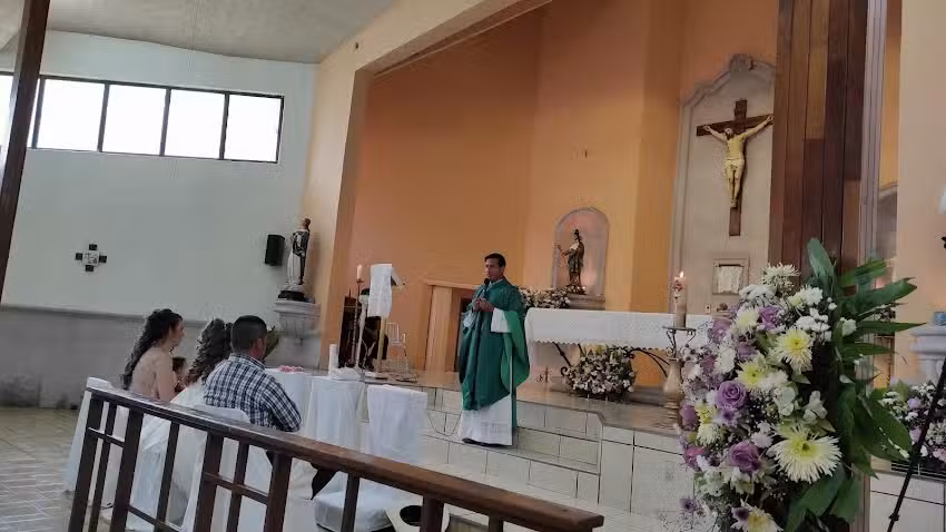 Capilla Mar&iacute;a auxiliadora Cuatro Esquinas