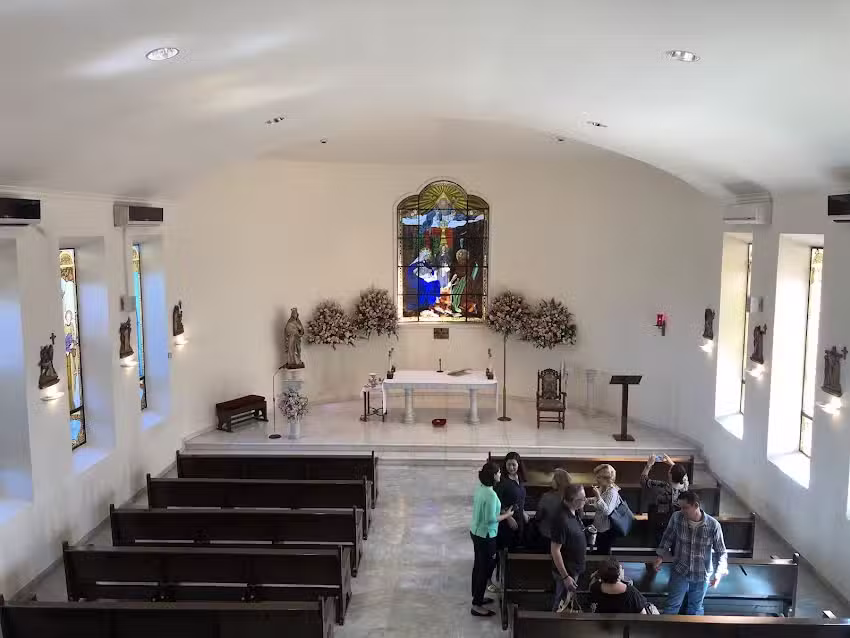 Capilla &ndash; Mar&iacute;a Reina de la Familia