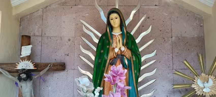 Capilla Nuestra Se&ntilde;ora de Guadalupe / Los Laureles Er&eacute;ndira