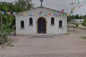 capilla Nuestra Se&ntilde;ora de Guadalupe, Port&oacute;n