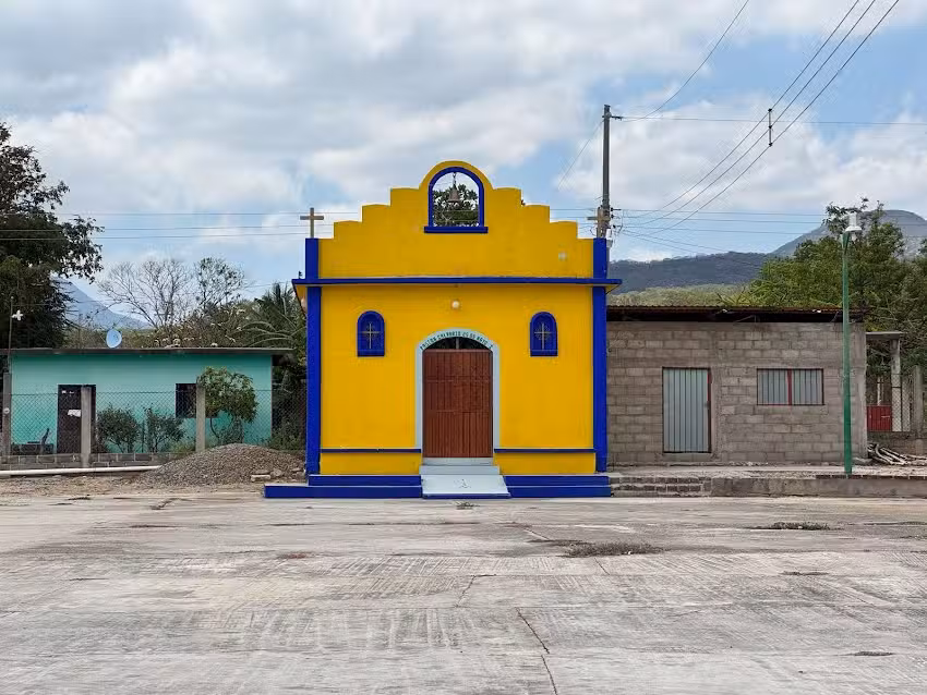 Capilla Pasi&oacute;n Calvario 25 de Mayo