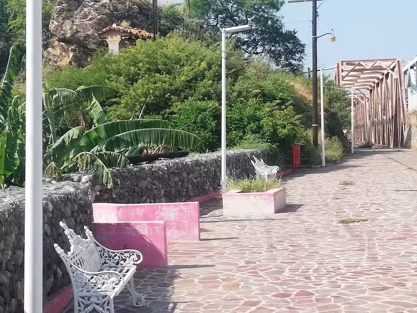 Capilla Santa Cruz Del Calvario