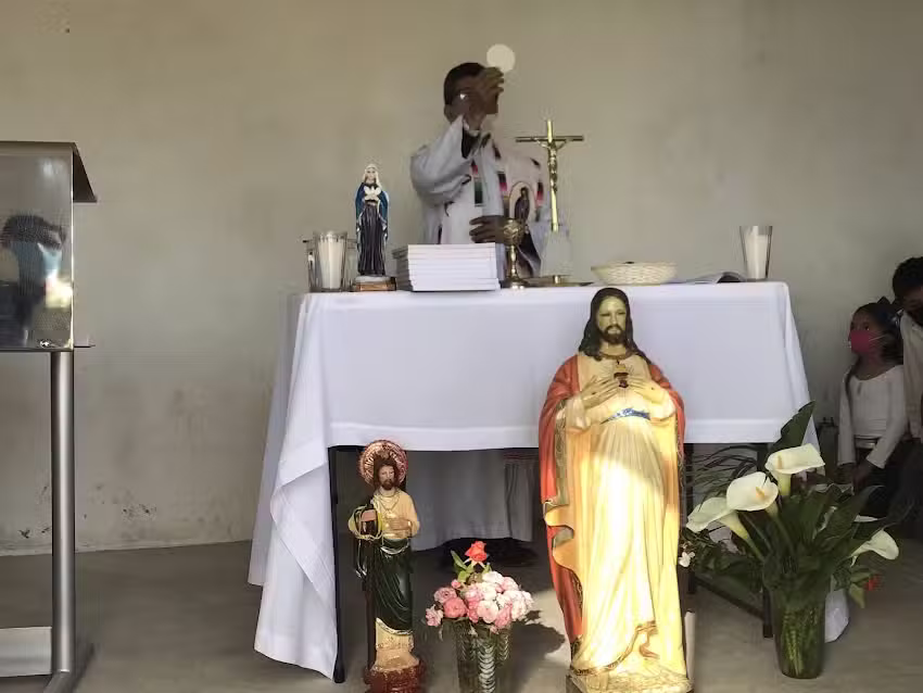 Capilla &ldquo;Santa Mar&iacute;a de Guadalupe&rdquo;, Nenetzola El mayen