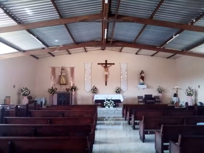 Capilla Santa Mar&iacute;a Reyna de Todos los Santos