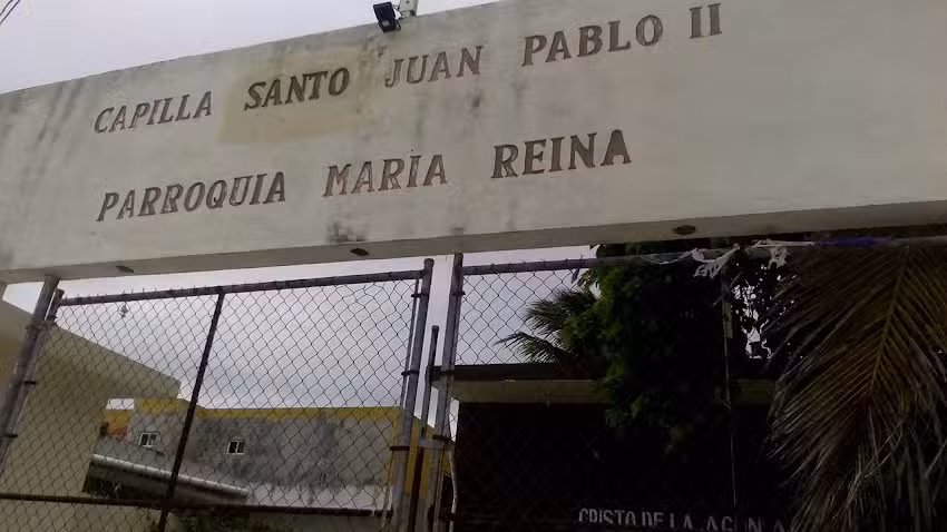 Capilla Santo Juan Pablo 2 Parroquia Maria Reyna