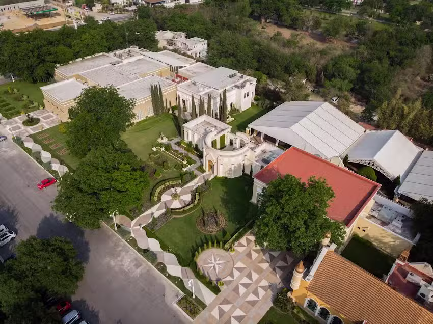 Capilla Santo Ni&ntilde;o de Praga &ndash; dentro de Las Nubes Eventos