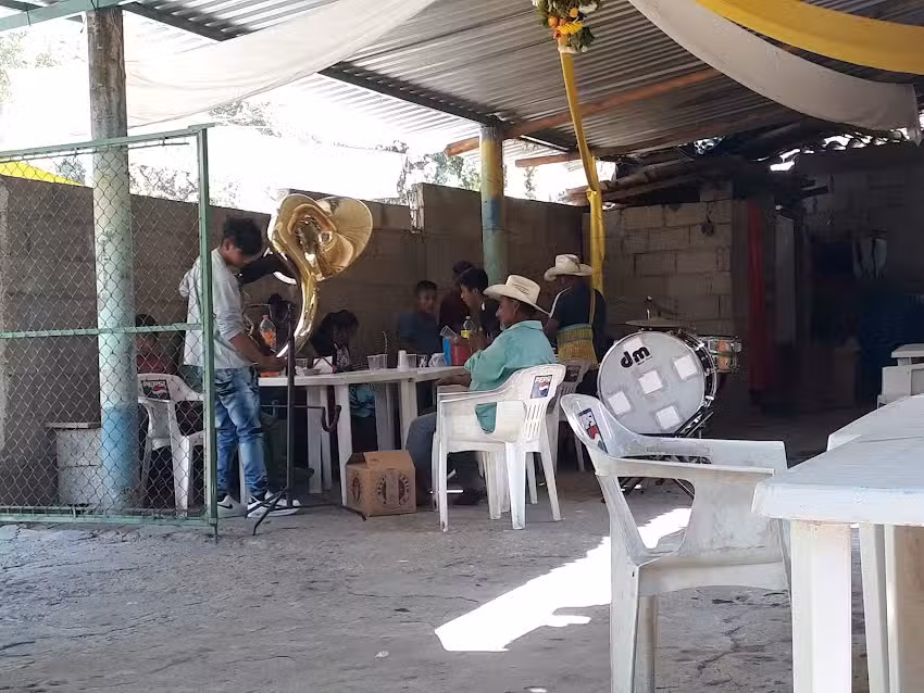 Capilla virgen de Juquila. FAMILIA ROJAS AMADO.