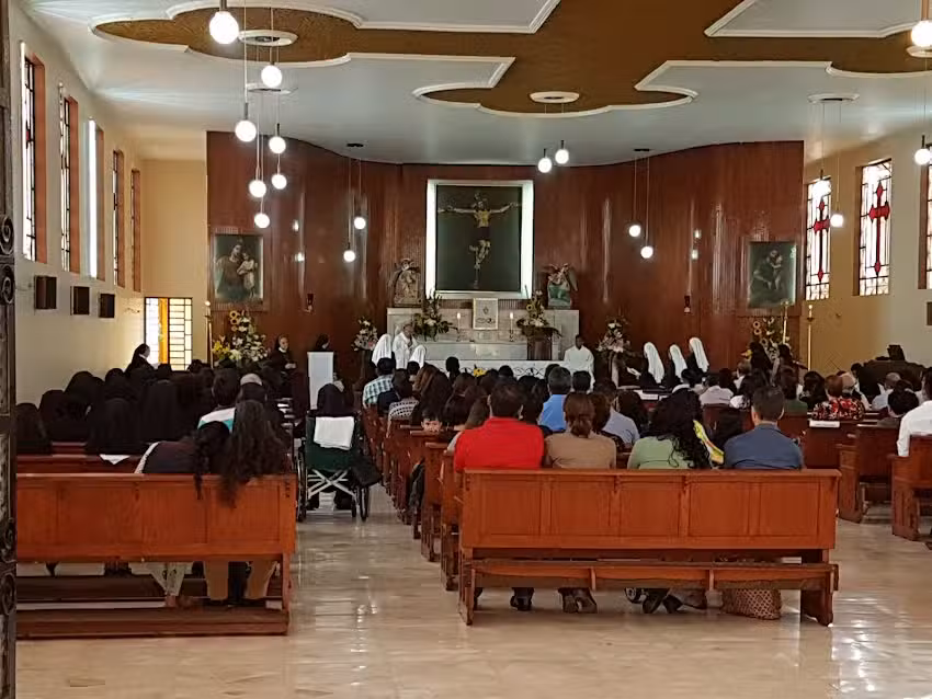 Casa De Ejercicios Espirituales Del Se&ntilde;or De La Misericordia