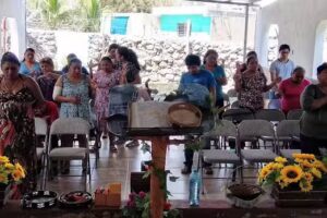 Casa de Oraci&oacute;n Escudo y Fortaleza