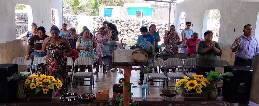 Casa de Oraci&oacute;n Escudo y Fortaleza