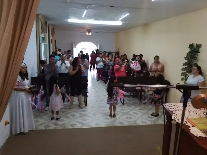 Casa De Oracion Y Alabanza