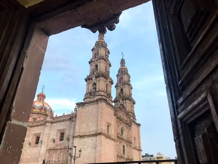 Catedral Bas&iacute;lica de Nuestra Se&ntilde;ora de San Juan de Los Lagos
