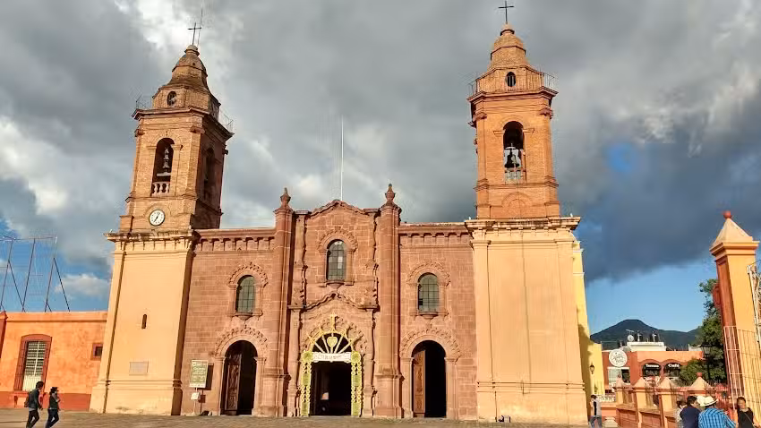 Catedral de Nuestra Se&ntilde;ora de Guadalupe y San Juan Bautista)