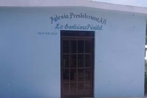 Centro Cristiano Sant&iacute;sima Trinidad