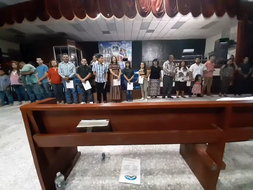 Centro de Adoraci&oacute;n Familiar Nueva Vida