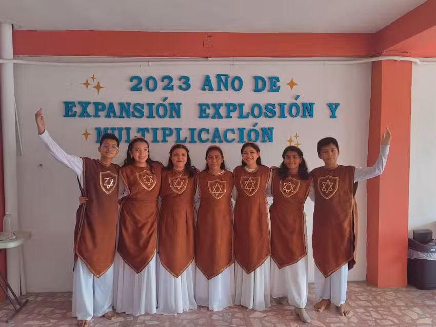 Centro De Alabanza Y Restauracion, Torre Fuerte