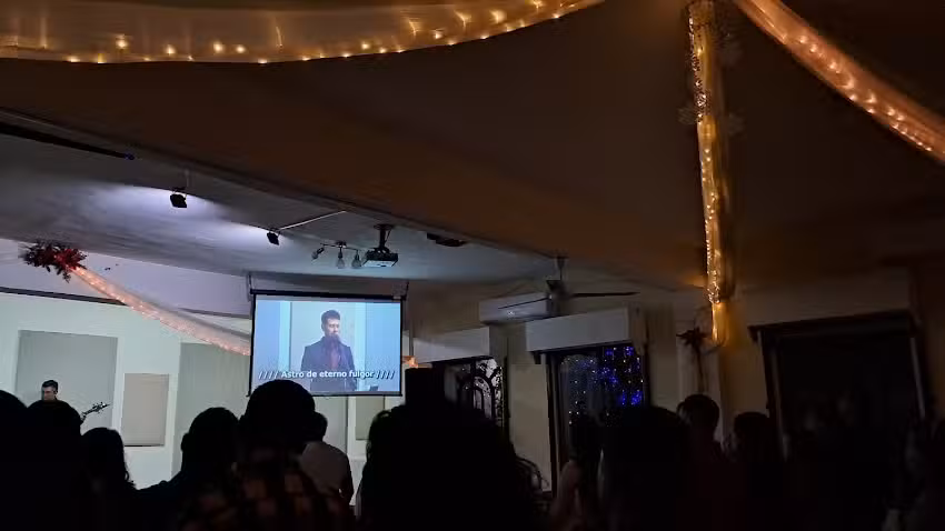 Centro Evang&eacute;lico La Voz