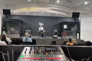 Centro Evangel&iacute;stico Ca&ntilde;ada Blanca