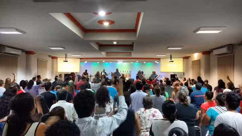 Centro Evangel&iacute;stico Horeb Una Iglesia Para Todos Asambleas de Dios