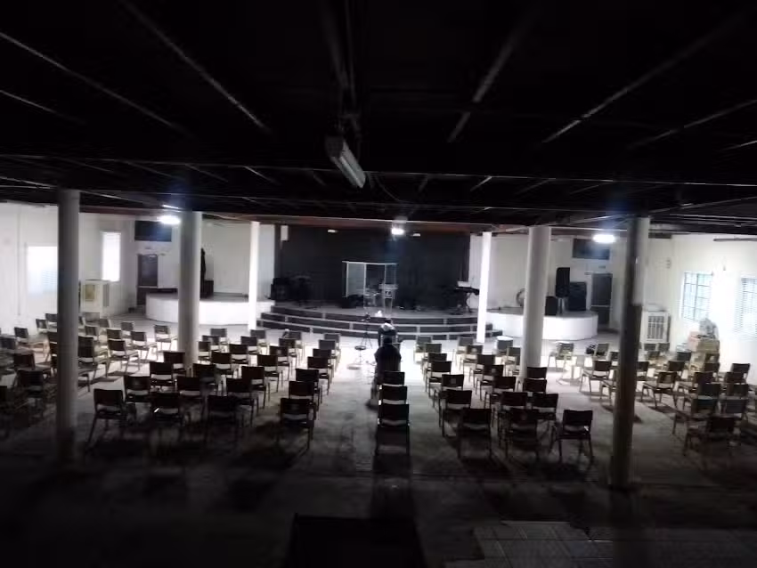 Centro Evangel&iacute;stico Y Familia Vida Nueva