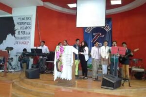 Centro Familiar de Adoración “EMAUS”