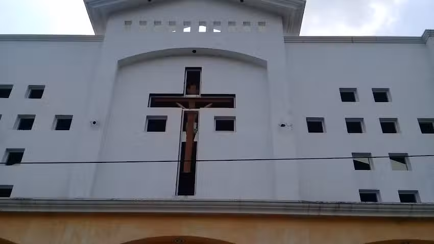 Centro Pastoral y Oficina Parroquial