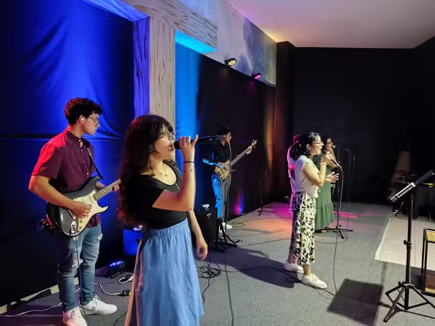 Cielos Abiertos Ministerio &ndash; Iglesia Cristiana