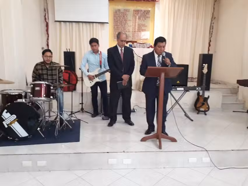 Congregaci&oacute;n Del 7mo D&iacute;a Los Reyes La Paz