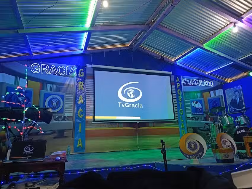 CRECIENDO EN GRACIA EN NICHTE