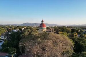Curato de La Iglesia San Francisco de asis Almoloyan