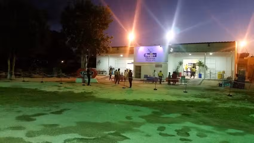 DEJAME AYUDARTE MINISTERIO