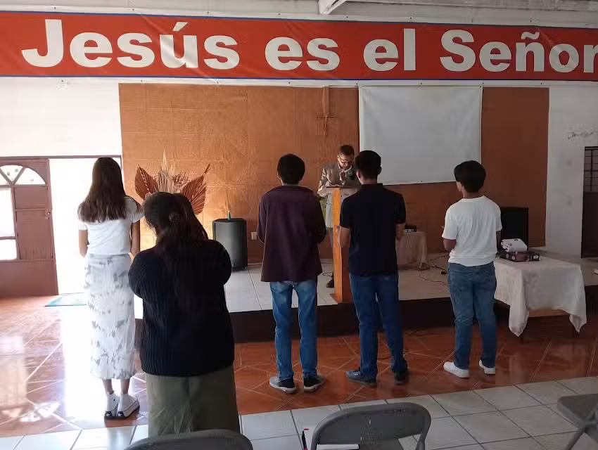 DIOS ES AMOR
