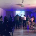 Dios Est&aacute; Aqui